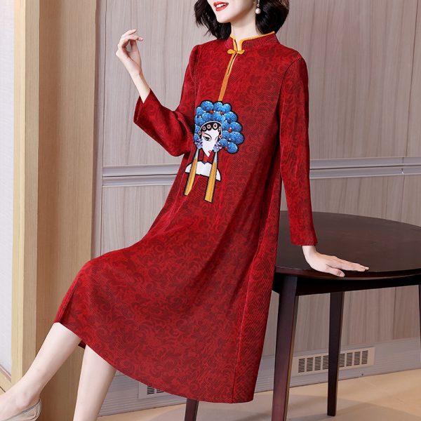 Middle-aged Mother's Red Dress Spring