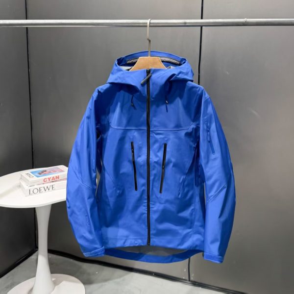 Outdoor Windproof And Waterproof Hardshell Jacket For Sports